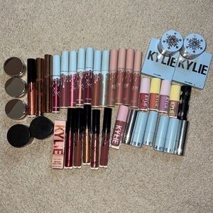 Kylie Cosmetics Lip & Cheek Makeup Bundle
